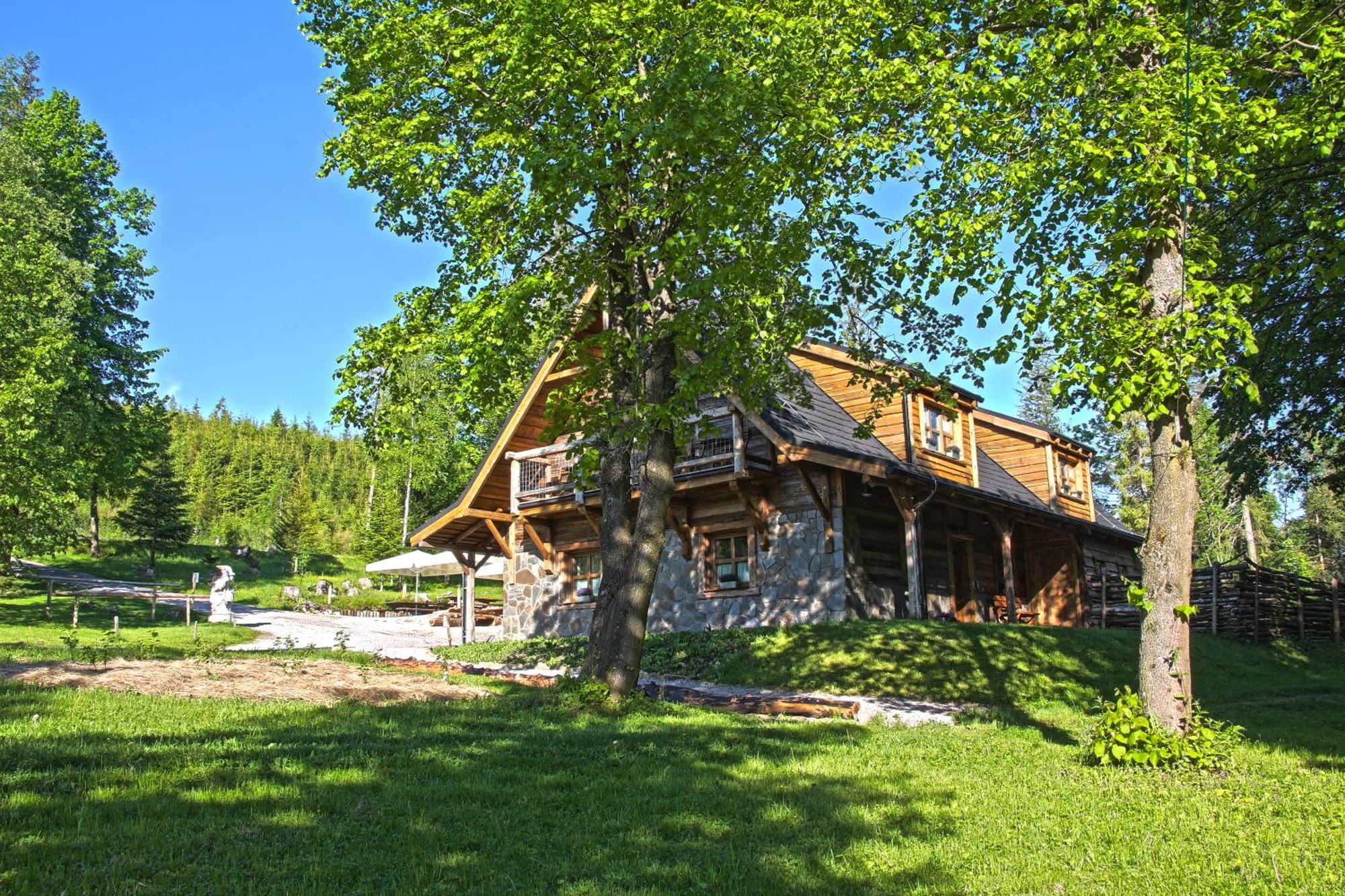 Chata Baba Yaga Zdiar Luaran gambar